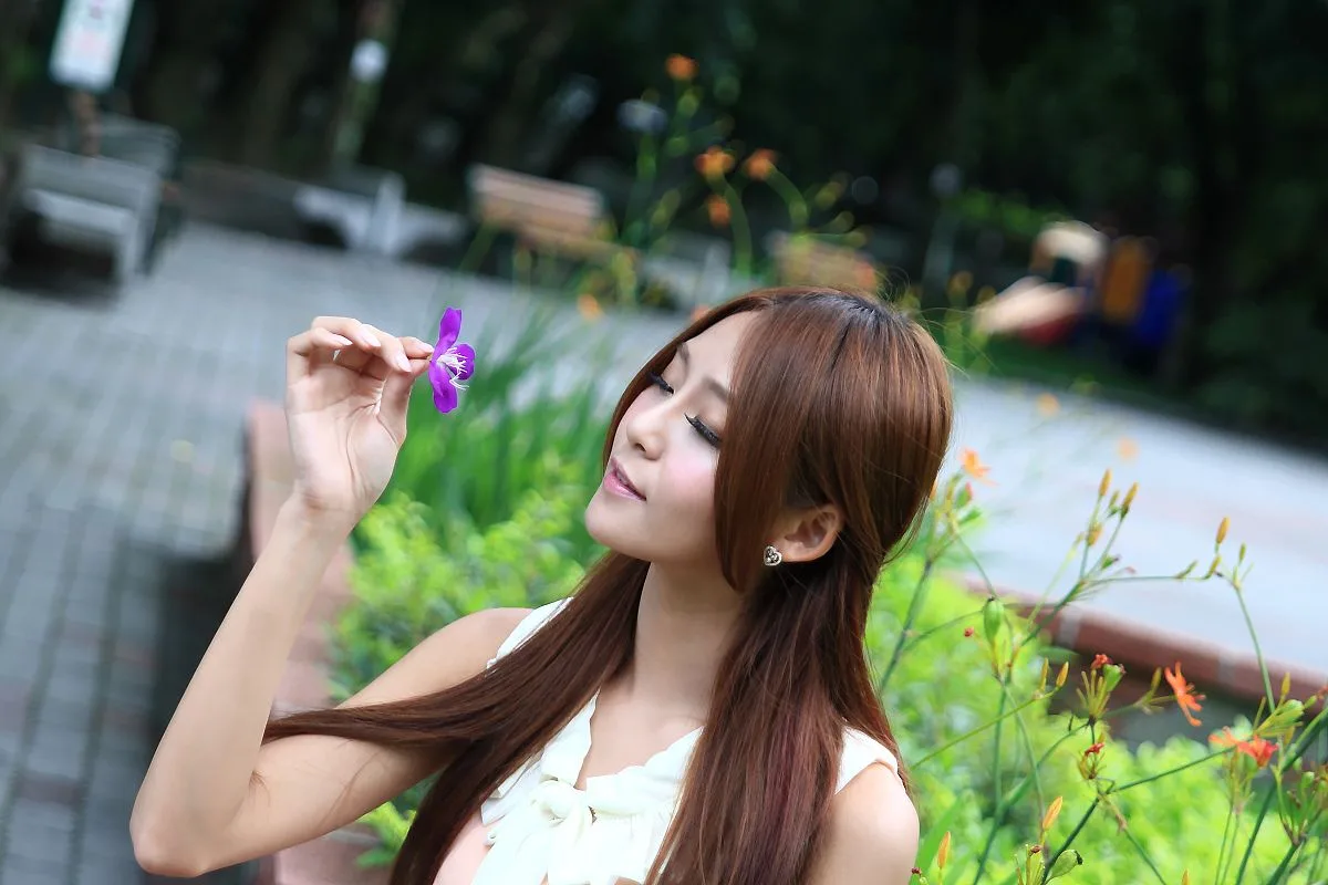 [Tập đặc biệt của Beautyleg] Winnie - Ga MRT Nangang. Buổi chụp ảnh bên ngoài Ga tàu điện ngầm Nangang.