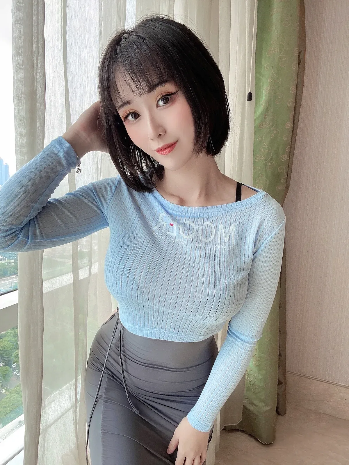 [Larissa Rochefort] Hitomio - 6