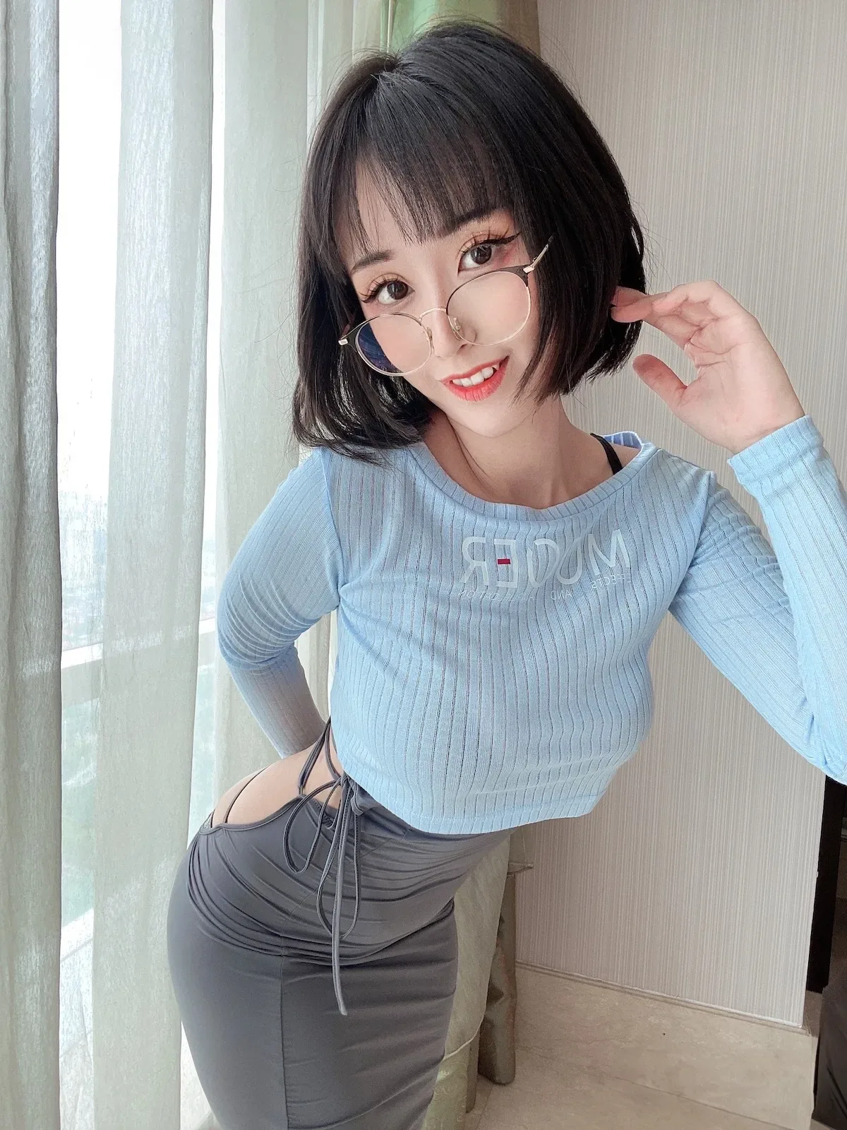 [Larissa Rochefort] Hitomio - 14