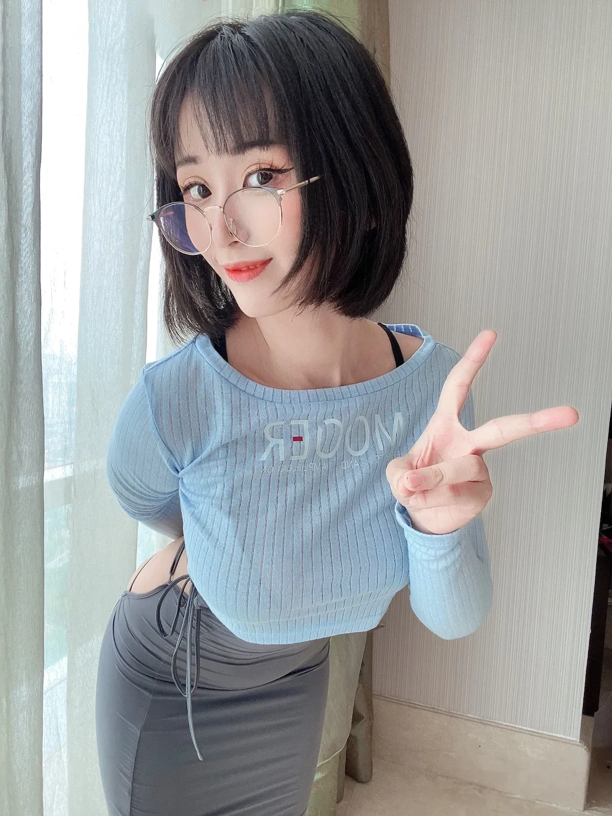 [Larissa Rochefort] Hitomio - 3