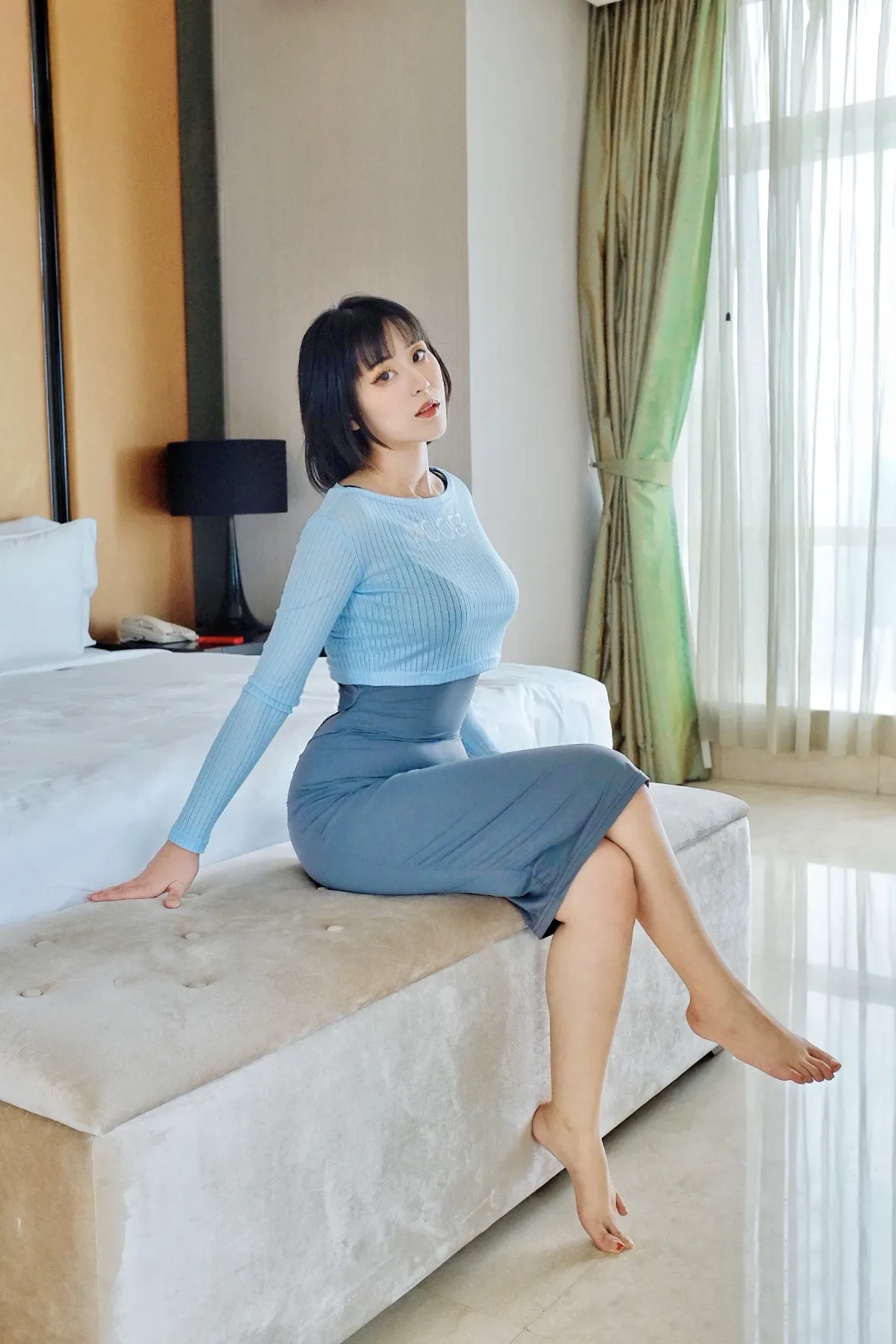 [Larissa Rochefort] Hitomio - 36