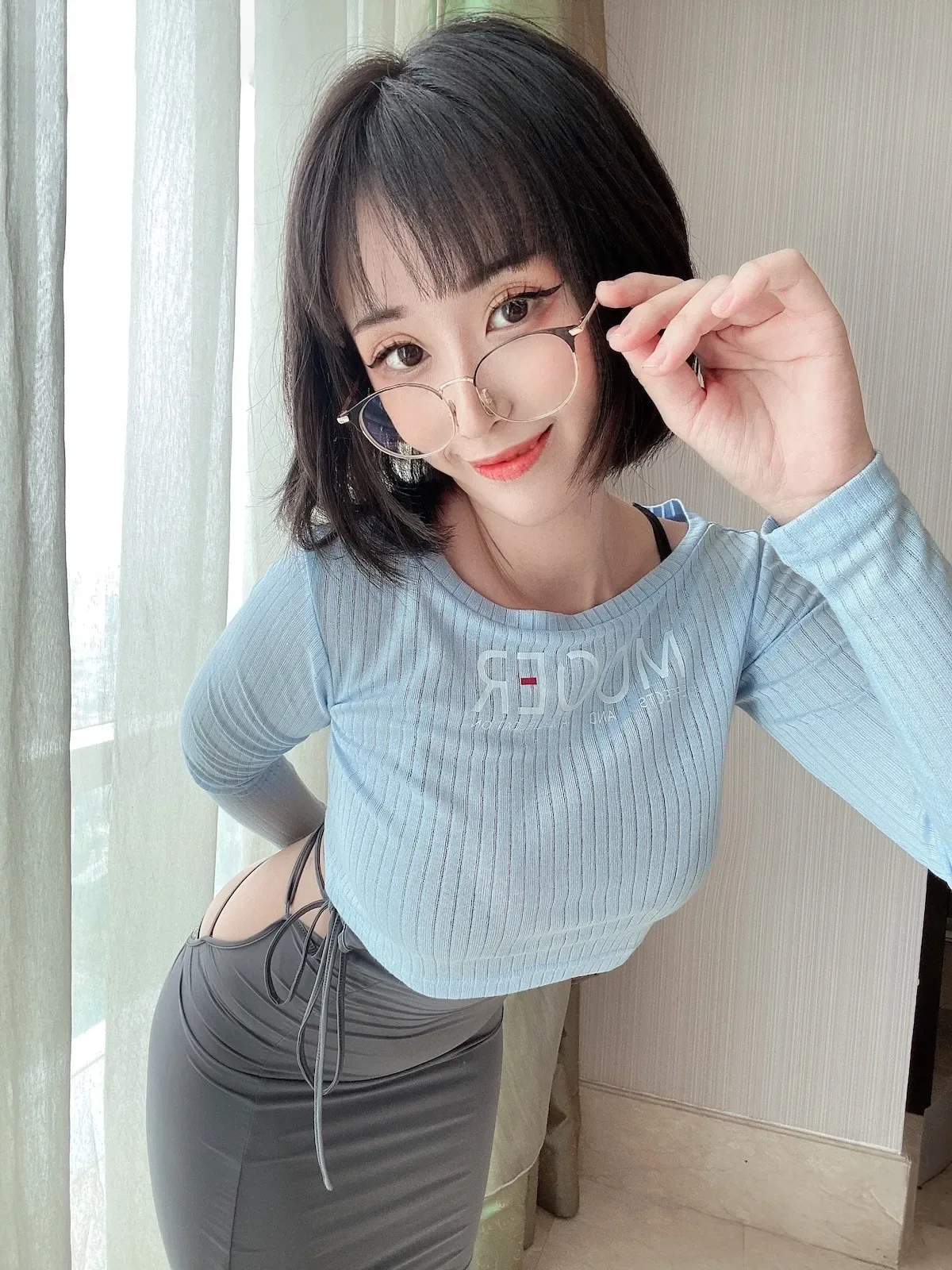 [Larissa Rochefort] Hitomio - 15