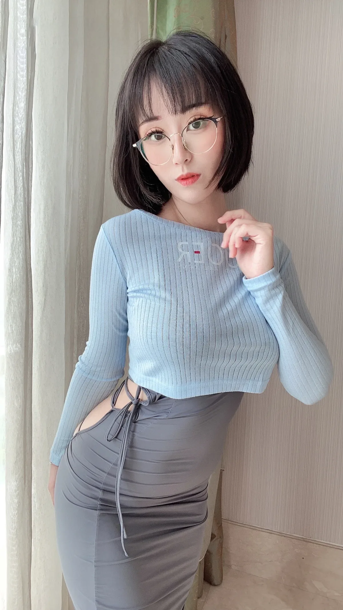[Larissa Rochefort] Hitomio - 11